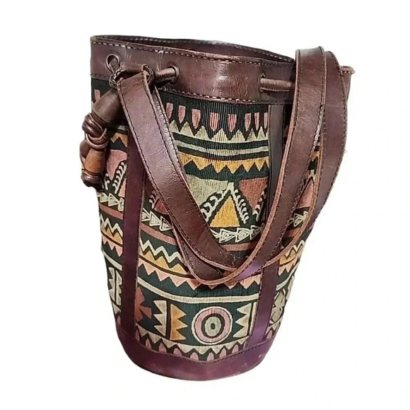 Island Imports Handbags - Vintage Island Imports Tribal Print Leather Bucket Bag – Rare Find